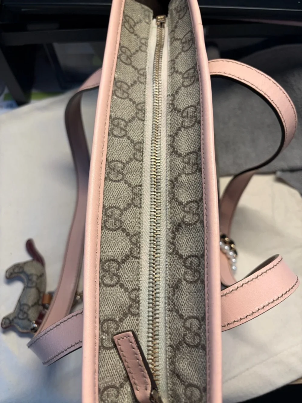 Authentic Gucci Beige GG Supreme Tote with Pink Leather Trim - Picture 13 of 14
